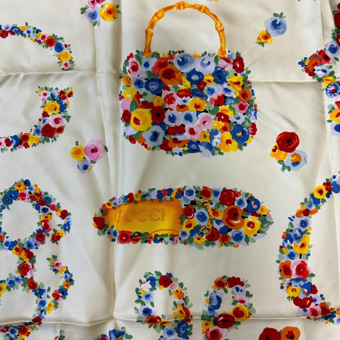 グッチGucci 花柄スカーフ