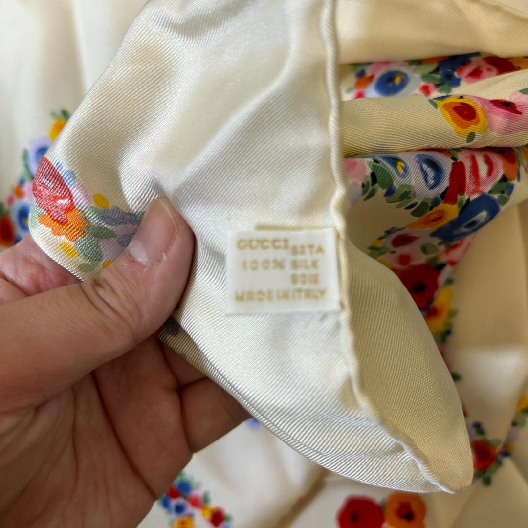グッチGucci 花柄スカーフ