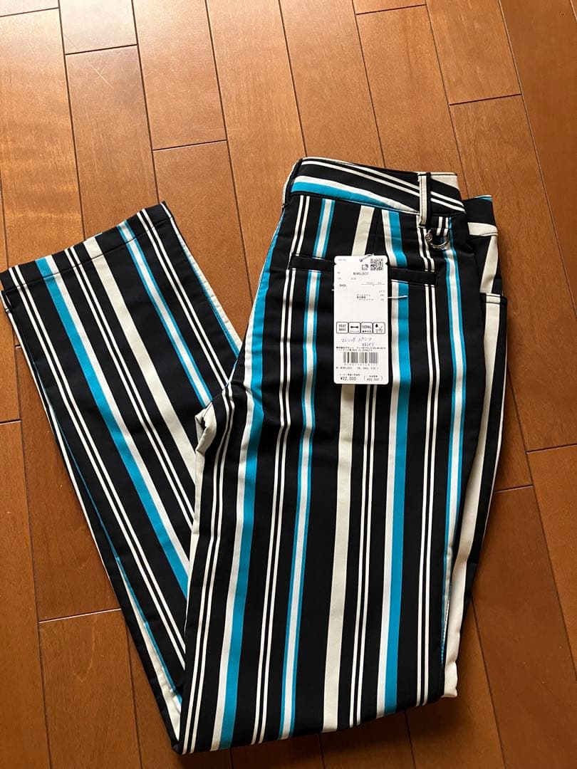 マンシングウエア　ヒートナビ ストレッチパンツ ７号 新品未使用