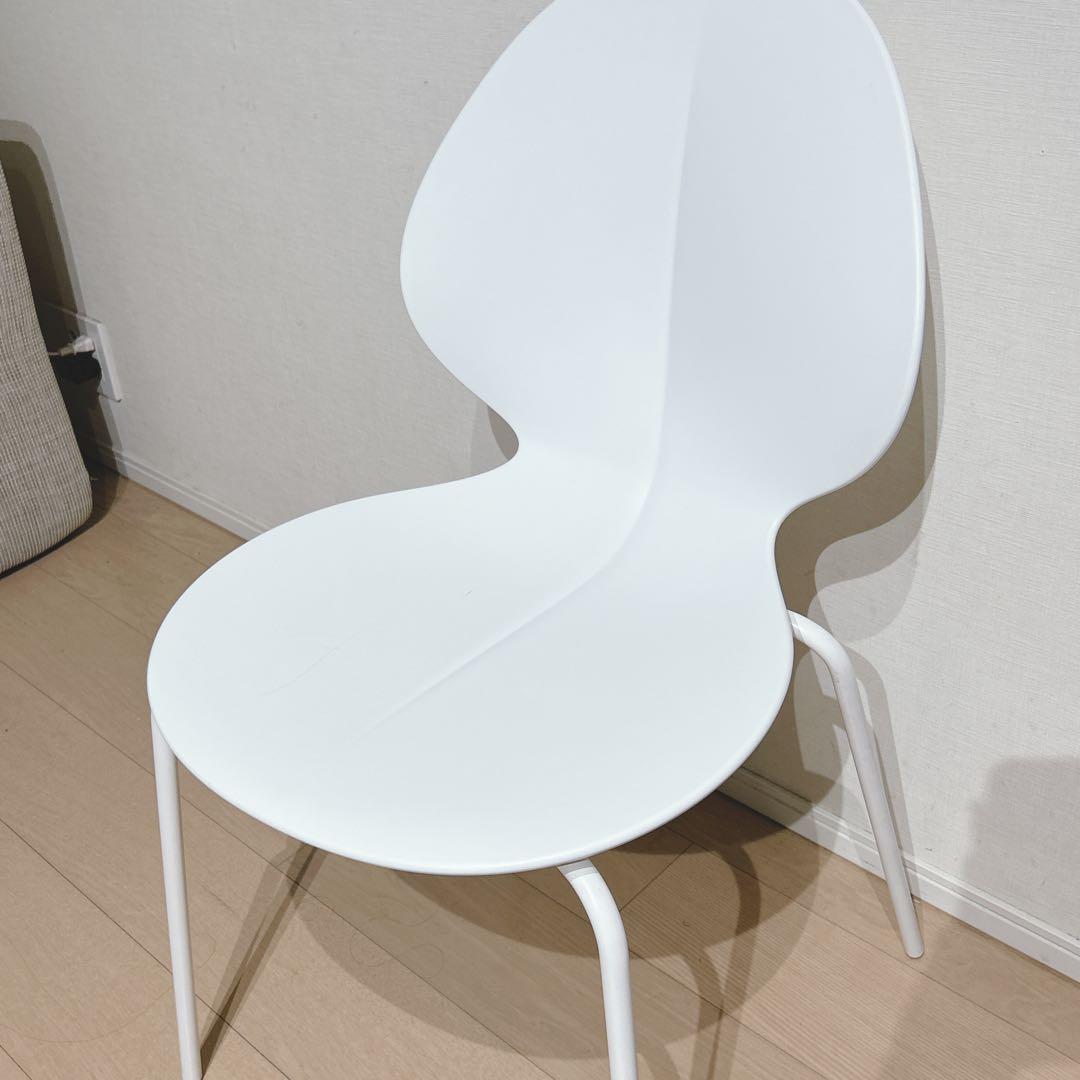 カリガリス　バジルチェア定価26,000円位①