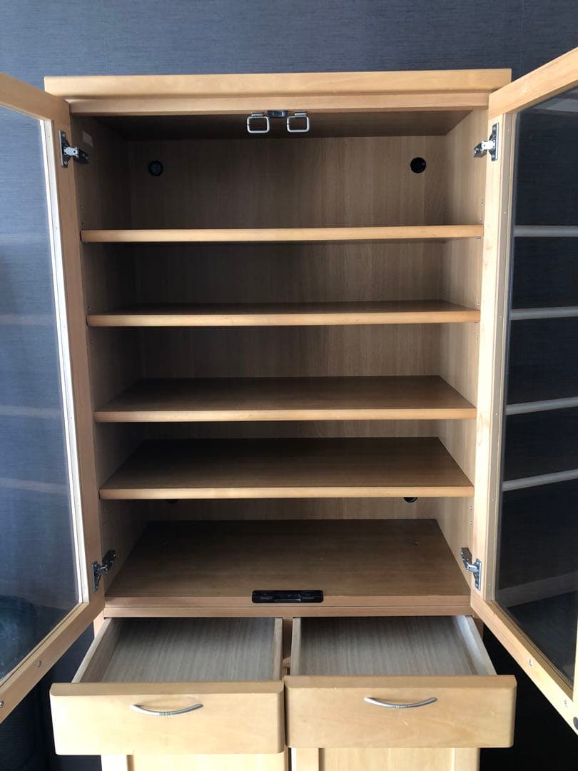 食器棚　木製　ガラス扉付き　起立木工