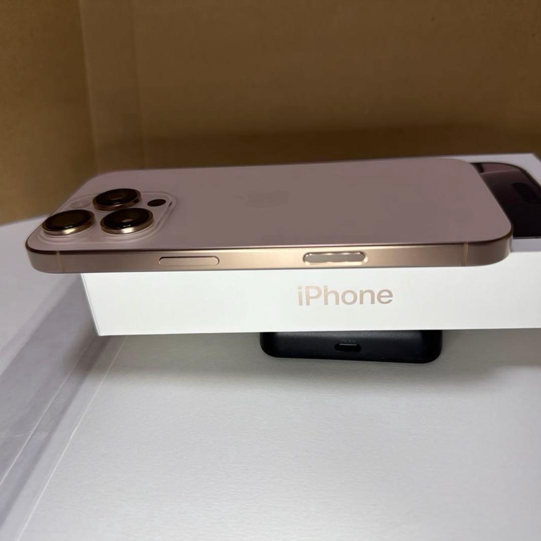 iPhone 16 Pro デザートチタニウム 256GB 本体 おまけ付き