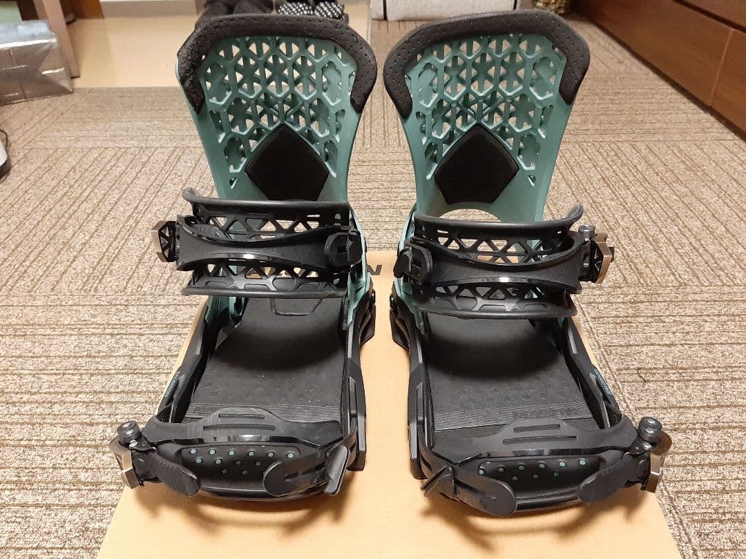 24-25 SALOMON Sサイズ　ハイランダーとプレートピアセット