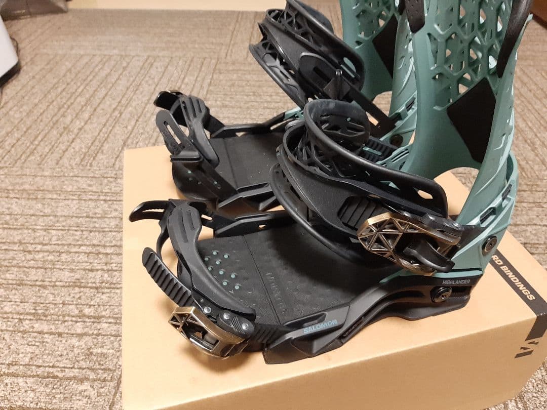 24-25 SALOMON Sサイズ　ハイランダーとプレートピアセット