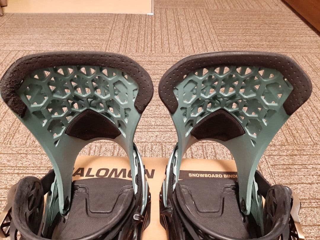 24-25 SALOMON Sサイズ　ハイランダーとプレートピアセット