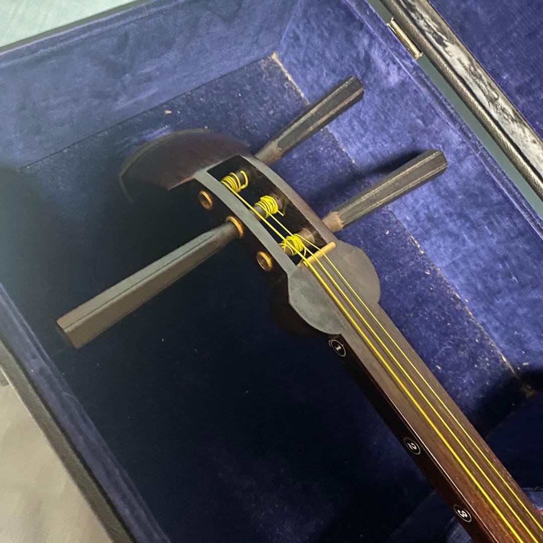 三味線　細棹　両面皮破れ無しハードケース付