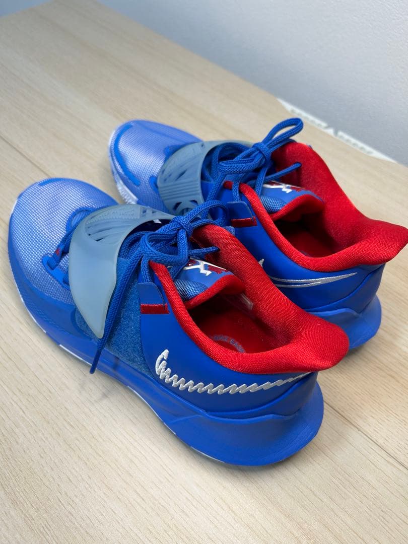 バスケットボールシューズ 青赤 メッシュ