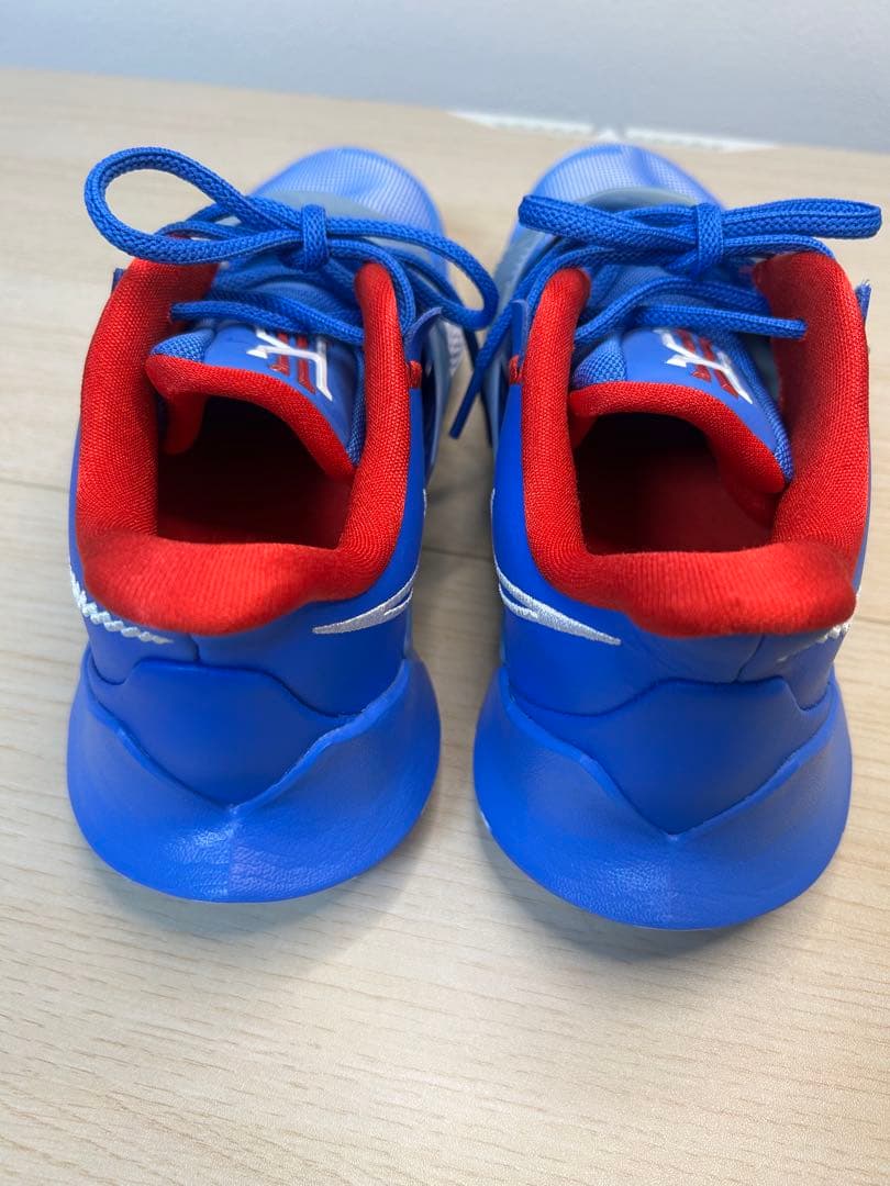 バスケットボールシューズ 青赤 メッシュ