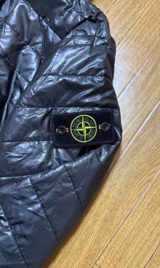 ストーンアイランド フード付きダウンジャケット 黒