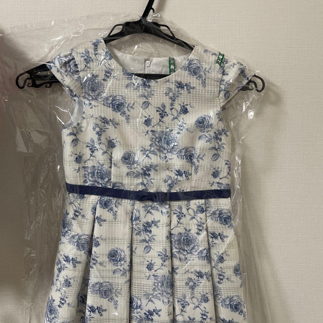 a.v.v アーヴェヴェ　フォーマル　120 入学式　卒園式　女の子　ワンピース