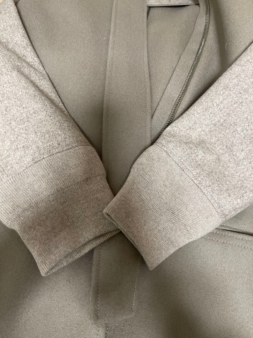 バレンシアガ ベージュ ノーカラー ロングコート M〜Lサイズ感 - メルカリ