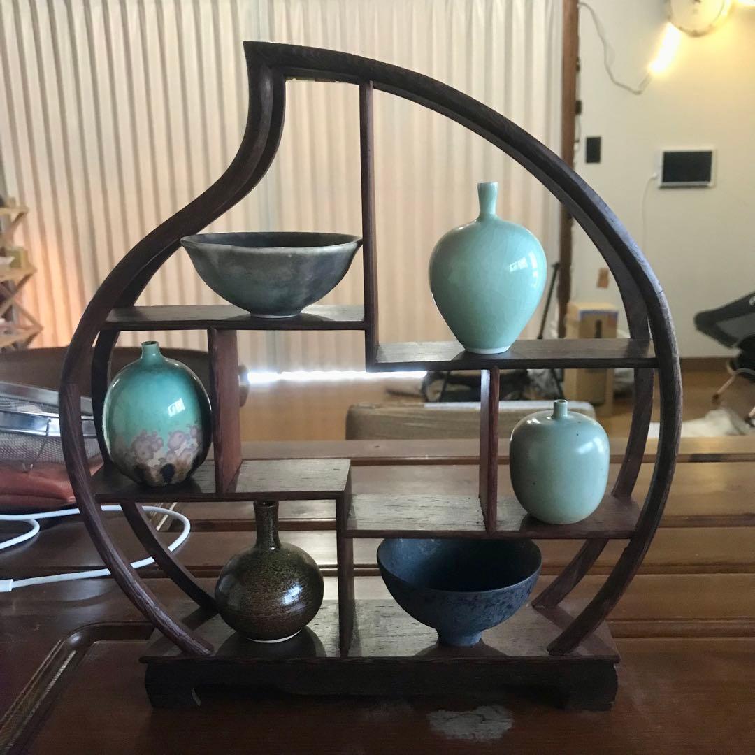 アンティークな飾り棚3点セット、茶器、お猪口、ぐい呑、一輪挿