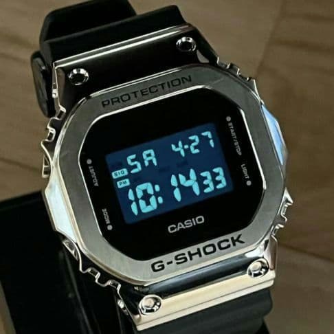 【完売品】G-SHOCK ジーショック GM-5600 1JF シルバーベゼル