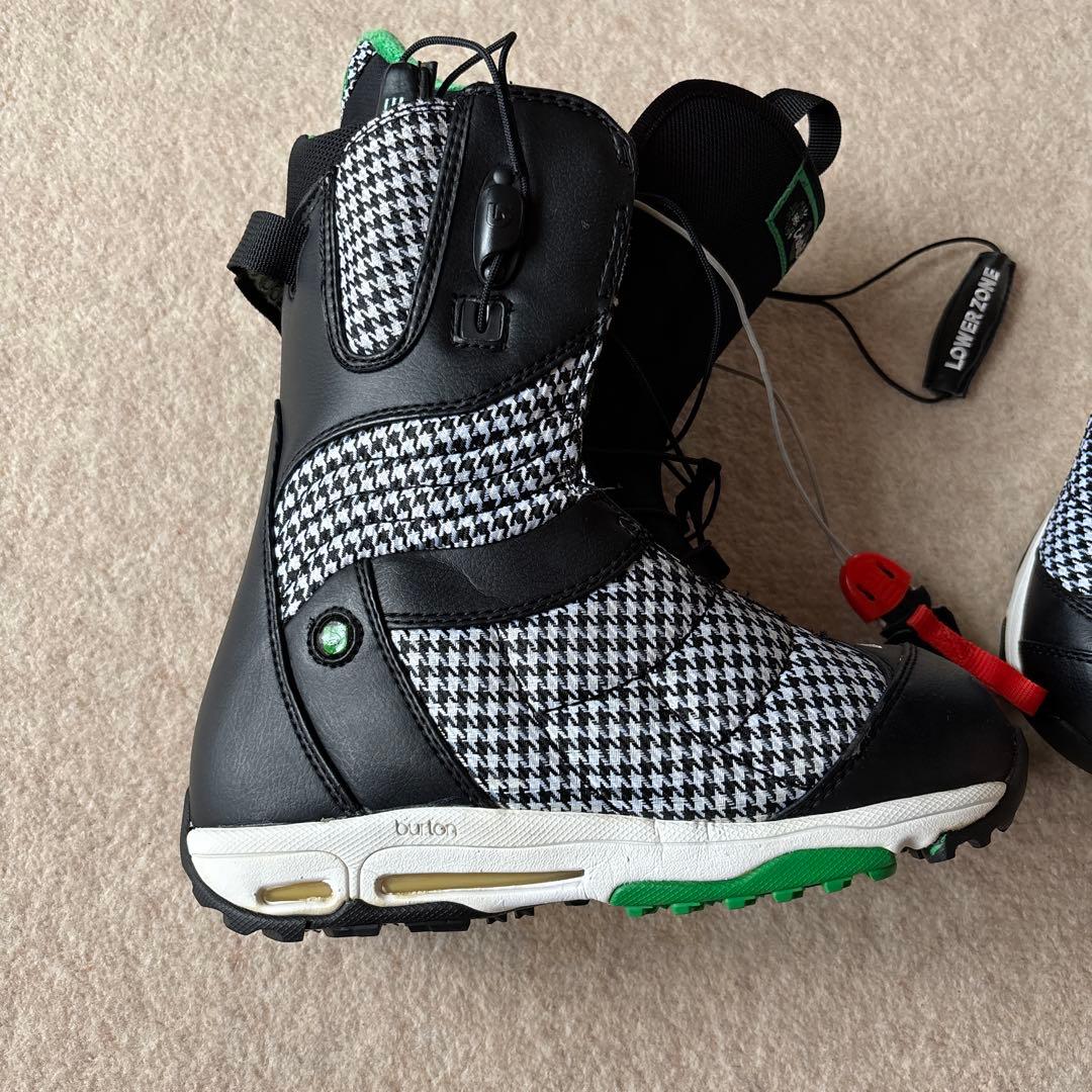burton スノーボードブーツ 女性用 ブラック/ホワイト/グリーン