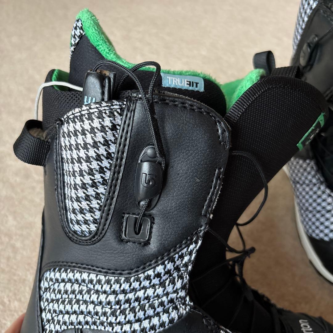 burton スノーボードブーツ 女性用 ブラック/ホワイト/グリーン