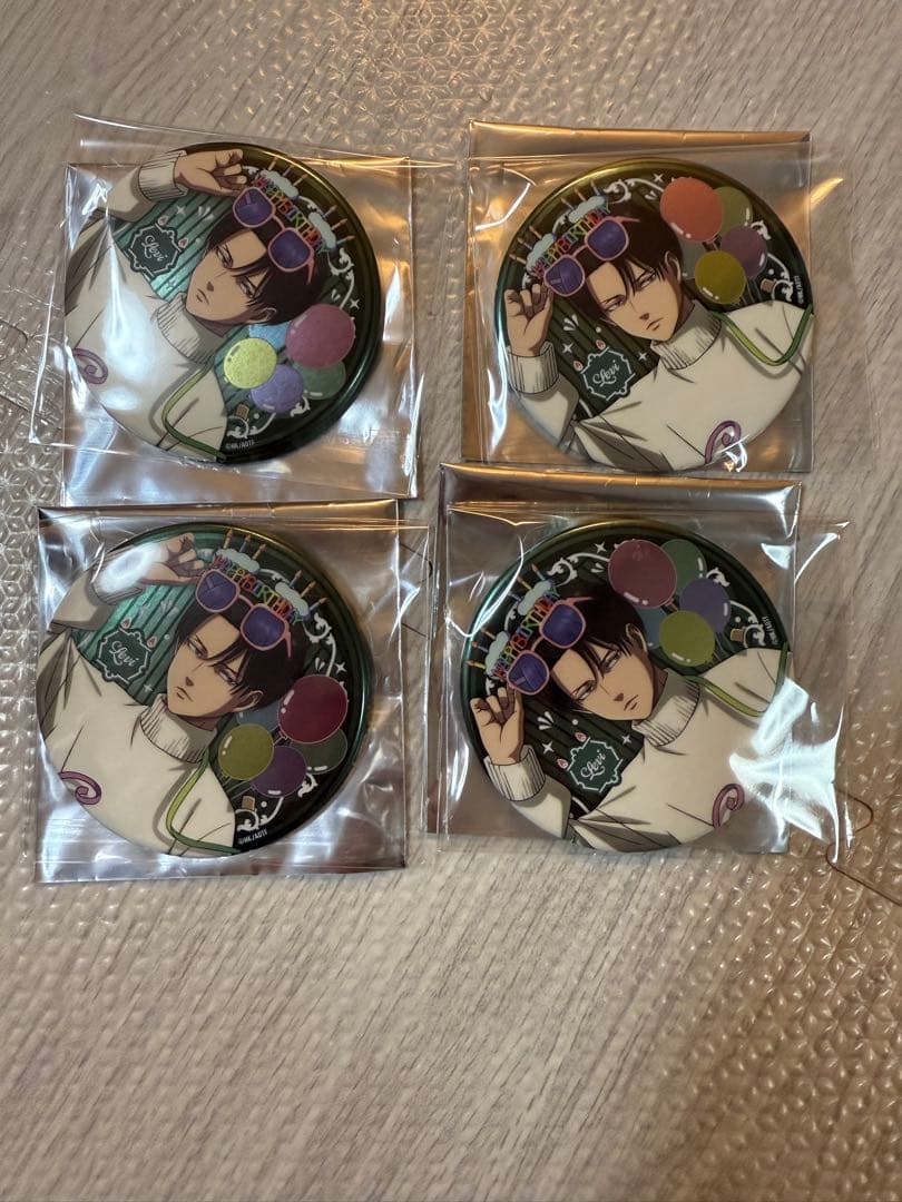 進撃の巨人 プリンスホテル 描き下ろしメタル缶バッジ リヴァ