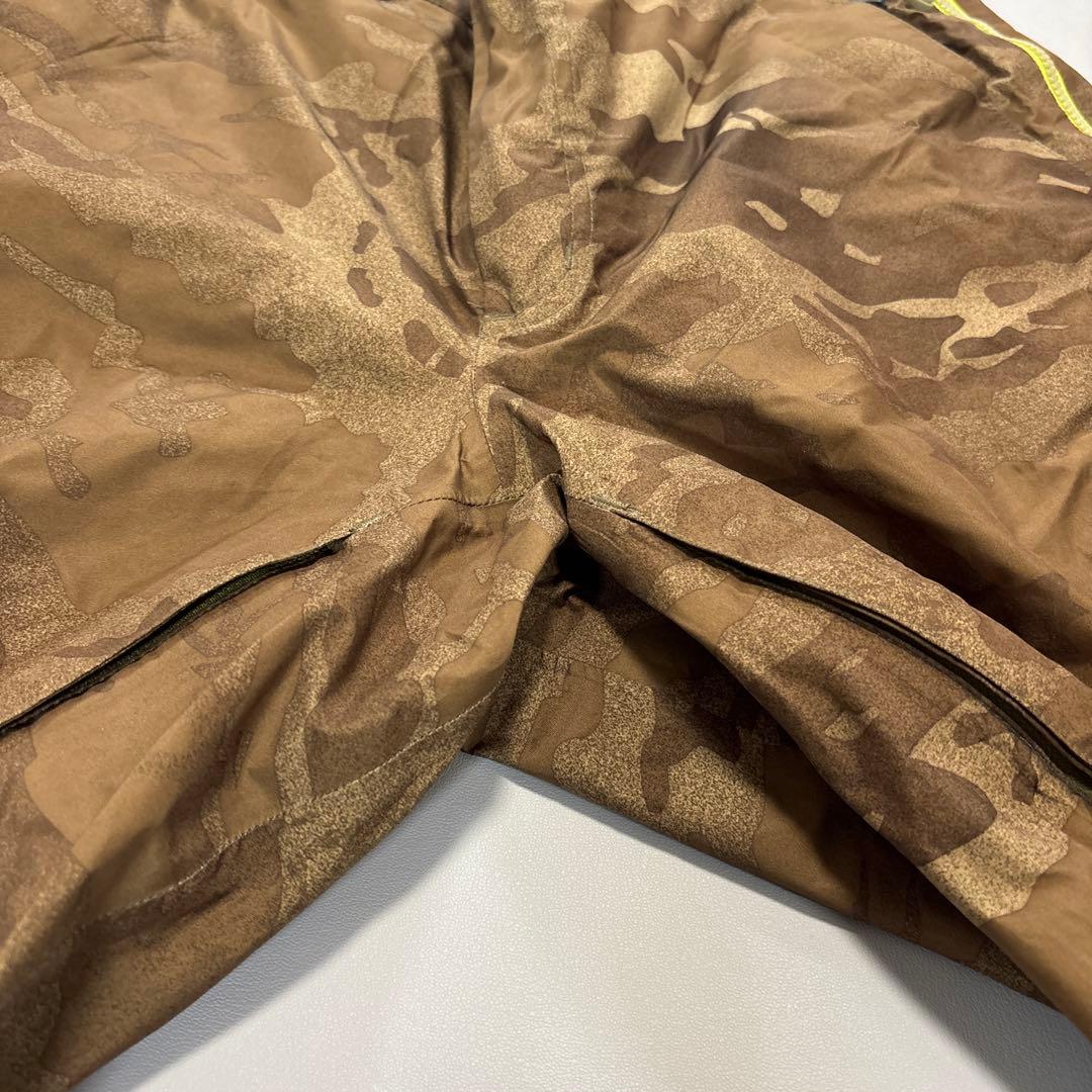 バートンAK スノボパンツ　L カモフラ　AK EL STAGGER PANT