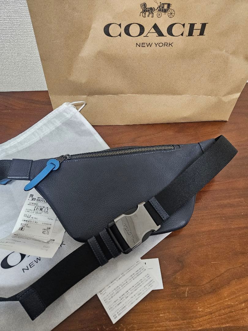 【未使用】COACH ボディバッグ ネイビー