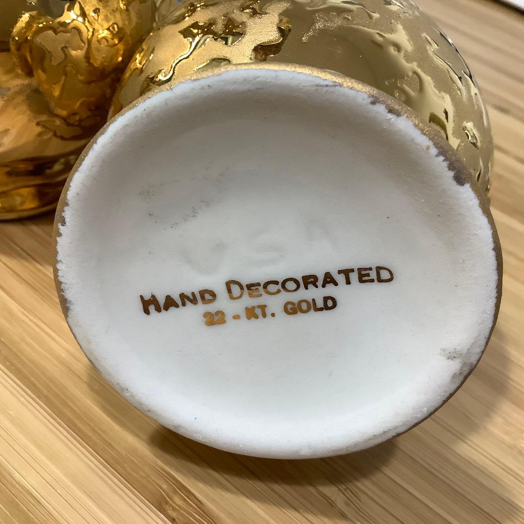 22金と24金の陶器花瓶2点セットプラス外国銀貨【合計4点】