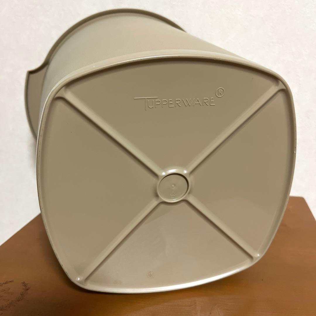 タッパーウェア マキシクイーンデコレーター 11L グレージュ
