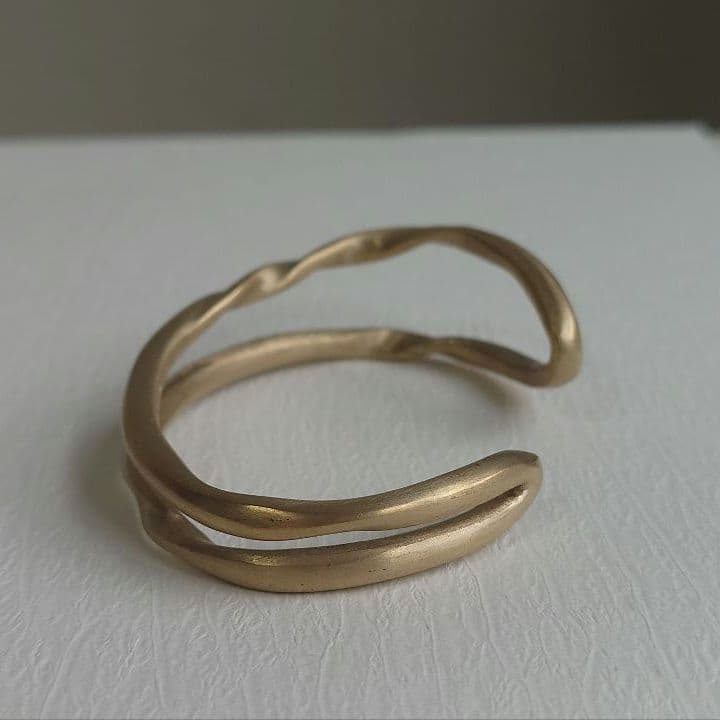 ブランイリス マットゴールド バングル