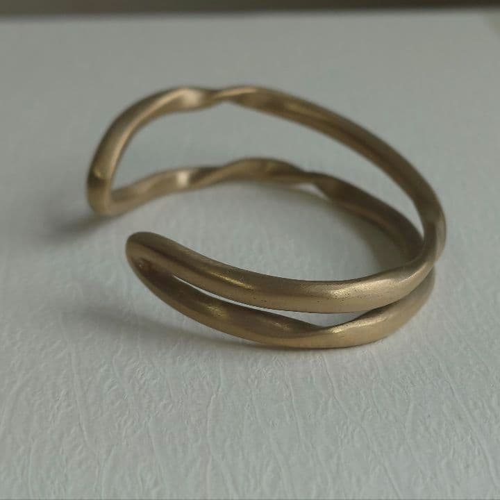 ブランイリス マットゴールド バングル