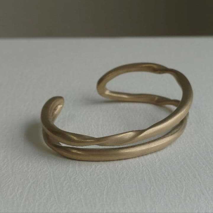 ブランイリス マットゴールド バングル