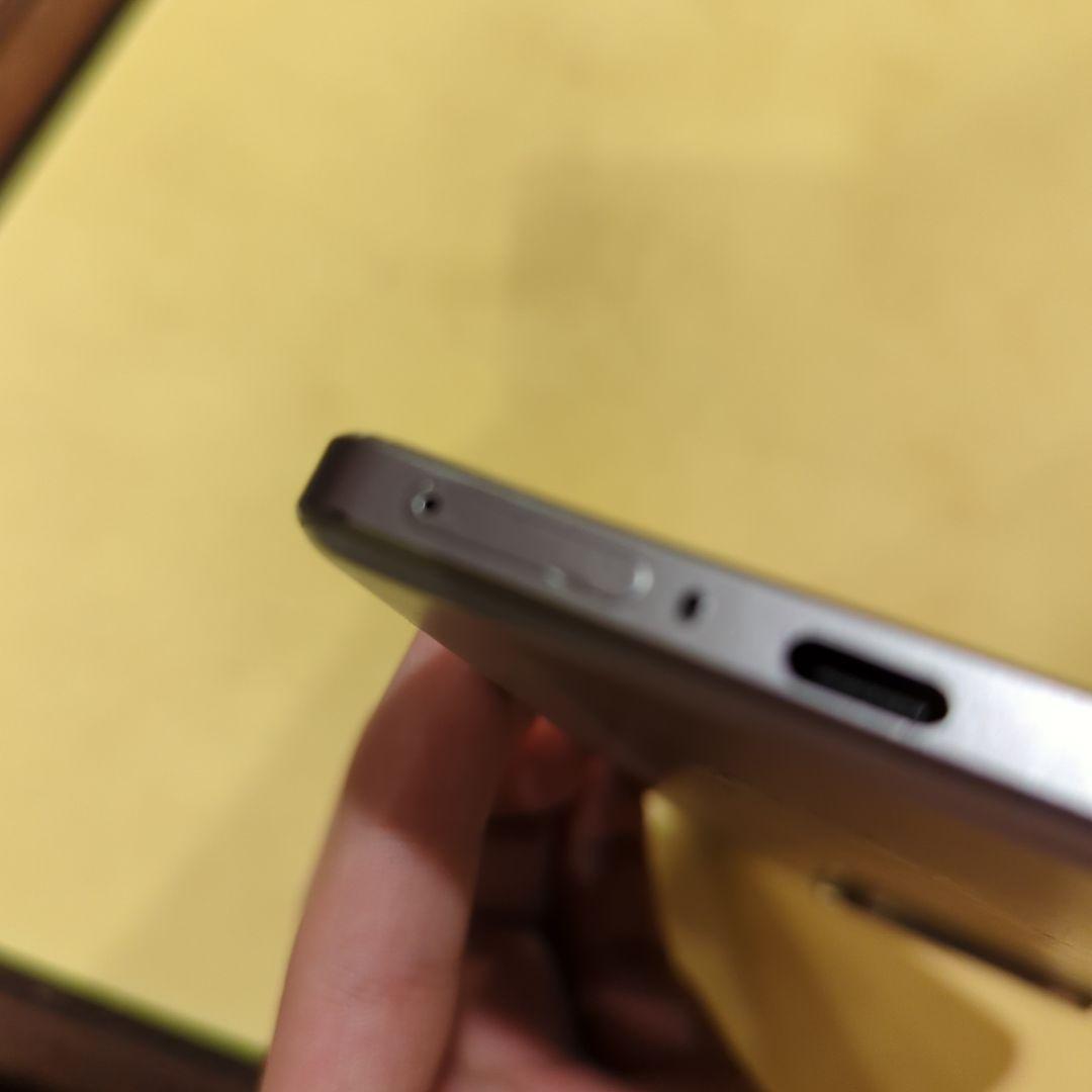 iQOO z9 turbo plus シルバー 本体　キズあり