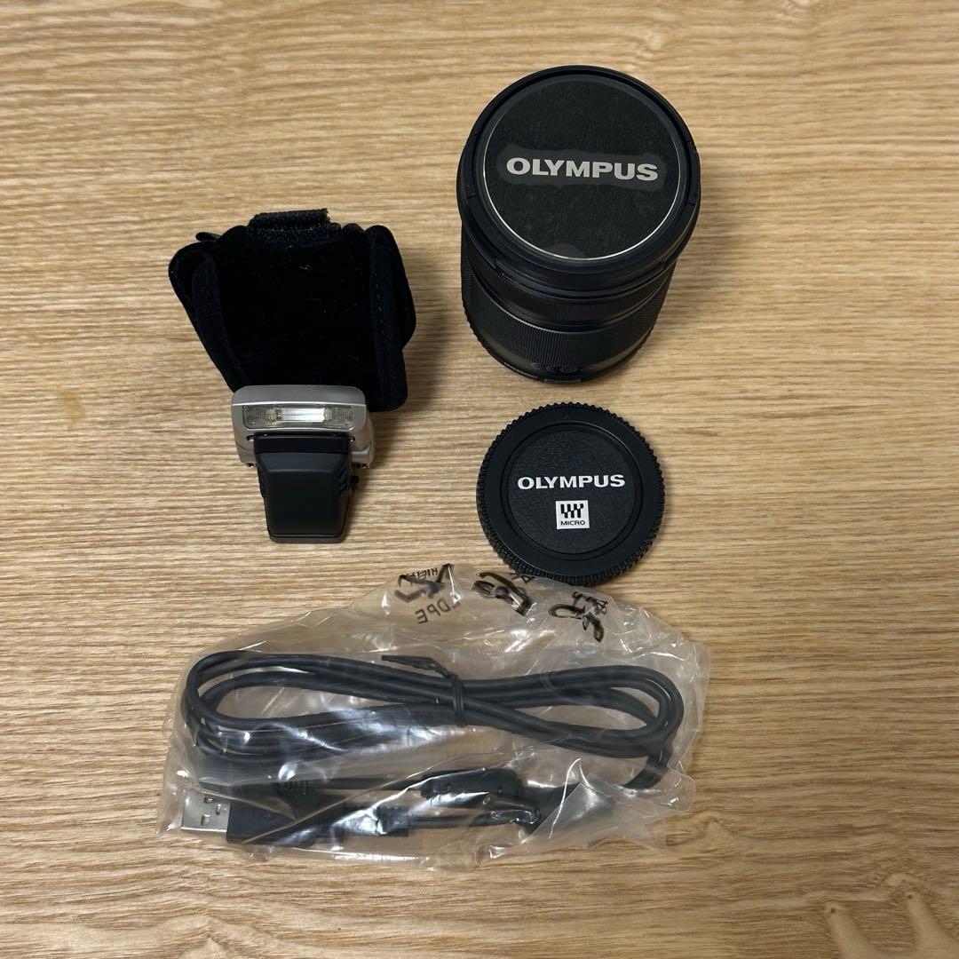 OLYMPUS PEN E-PL8 EZダブルズームキット ブラック