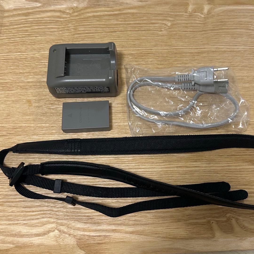 OLYMPUS PEN E-PL8 EZダブルズームキット ブラック