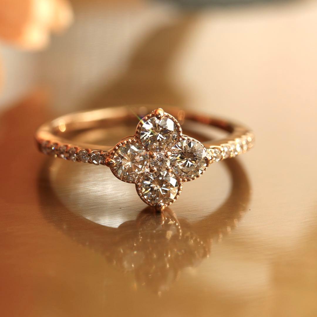 鑑別書付 K18PG 0.71ct四つ葉クローバーミル打ち天然ダイヤモンド