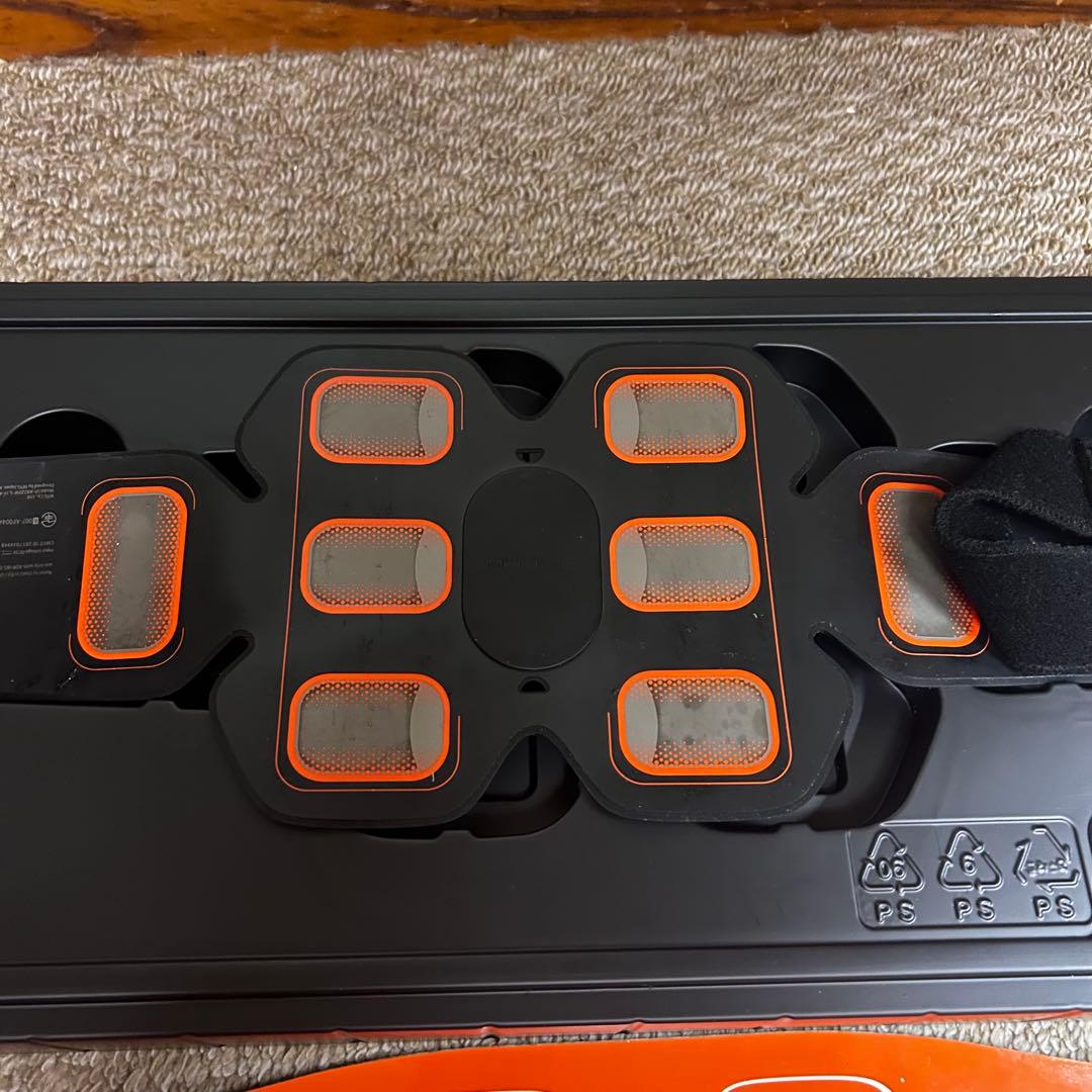 SIXPAD Abs Belt シックスパッド アブズベルト S/M/L サイズ