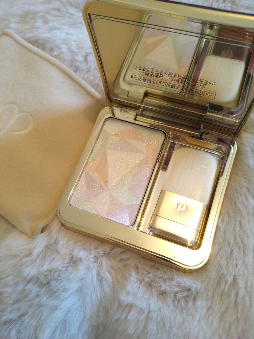 《新品》クレドポーボーテ　ル・レオスールデクラ　フェイスカラー　17