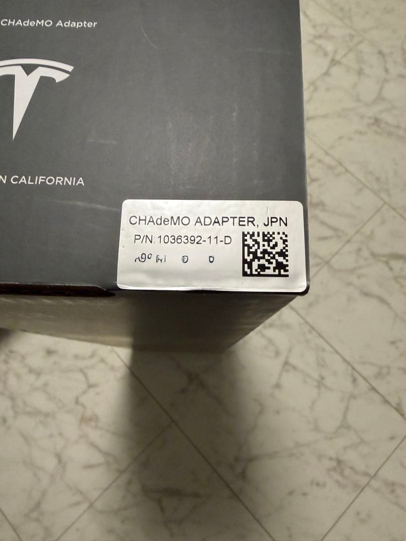 【中古品】日本製Tesla CHAdeMOアダプター 箱付き