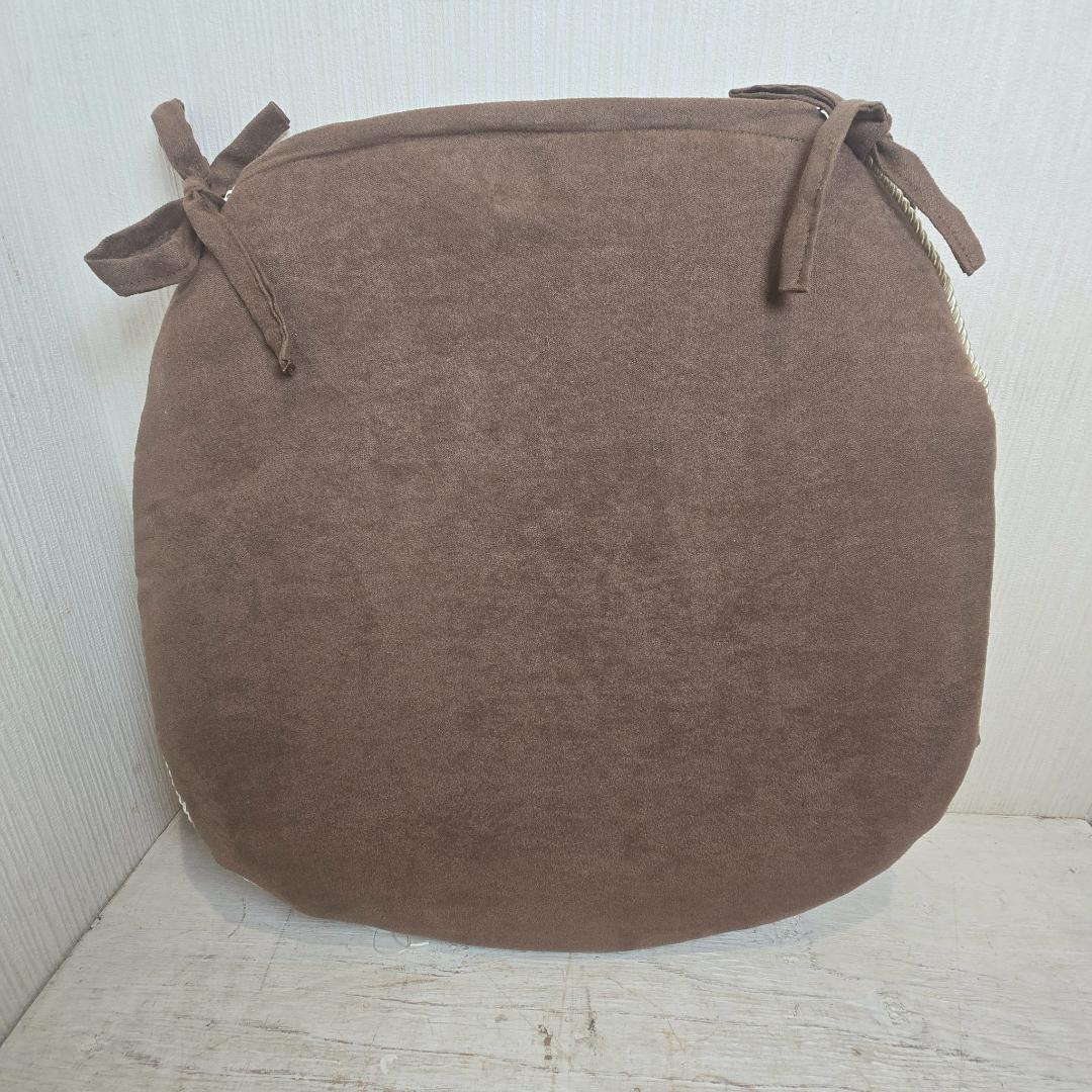 【4個セット】 新品 大判 バテイ クッション 赤 紐付き 薔薇 ローズ 馬蹄