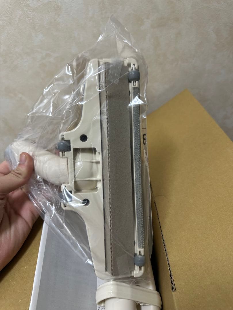 マキタ(Makita) 充電式クリーナアイボリーバッテリ内蔵式 10.8V2Ah