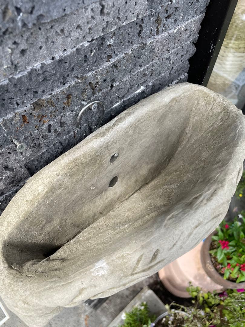 マドンナ　フェイス　プランター　花鉢　壁掛け　オブジェ