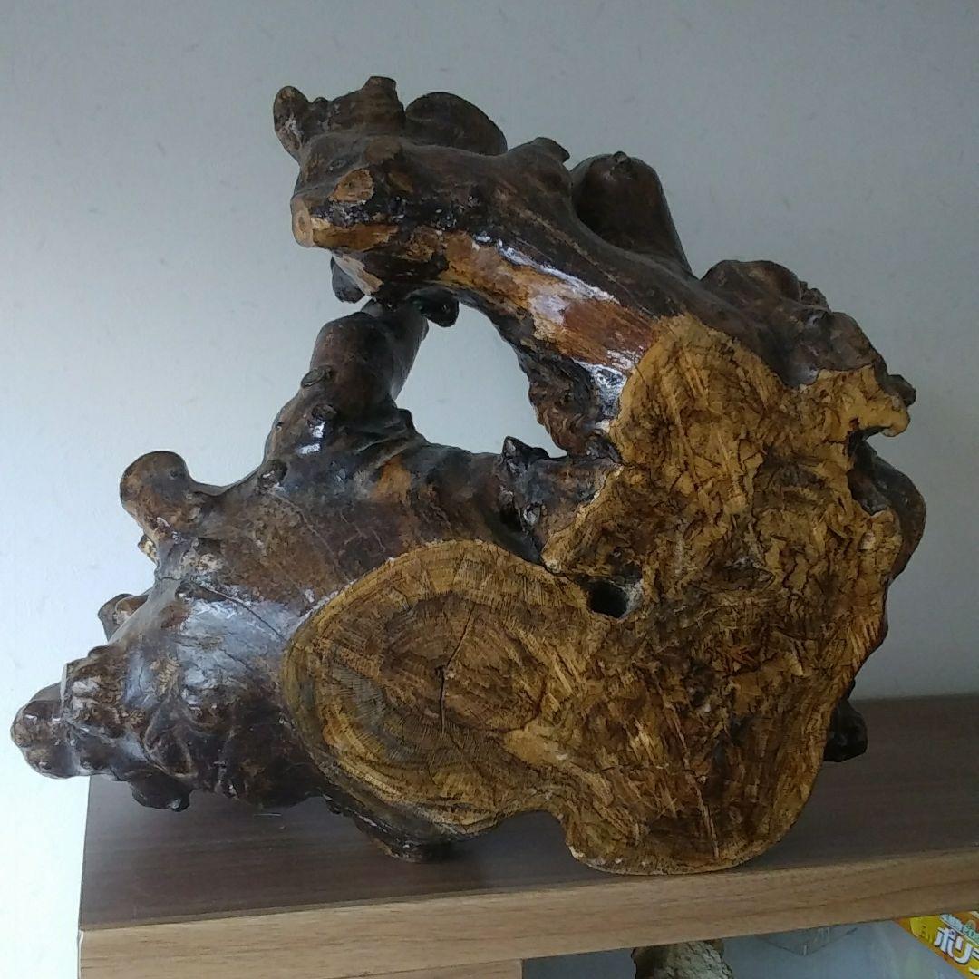 流木、ア一ト。置物。