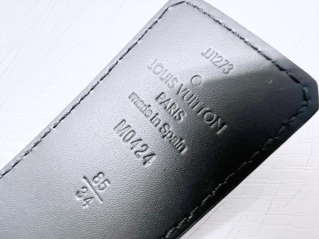 美品 ルイヴィトン トリヨン エンボス LVイニシアル ベルト 85 M0424