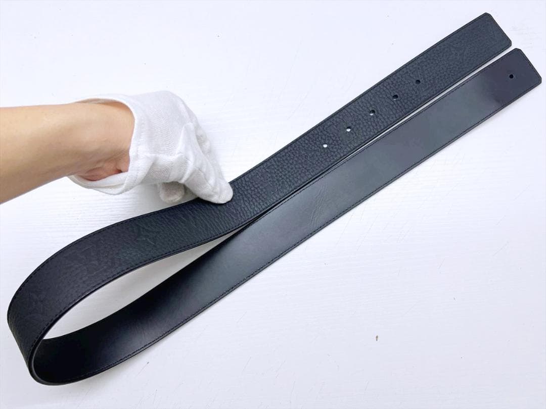 美品 ルイヴィトン トリヨン エンボス LVイニシアル ベルト 85 M0424