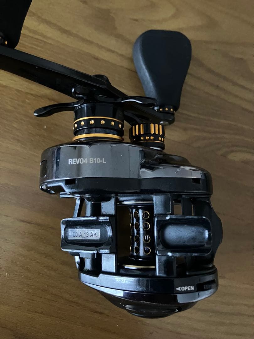 リール Abu Garcia REVO BLACK 10-L