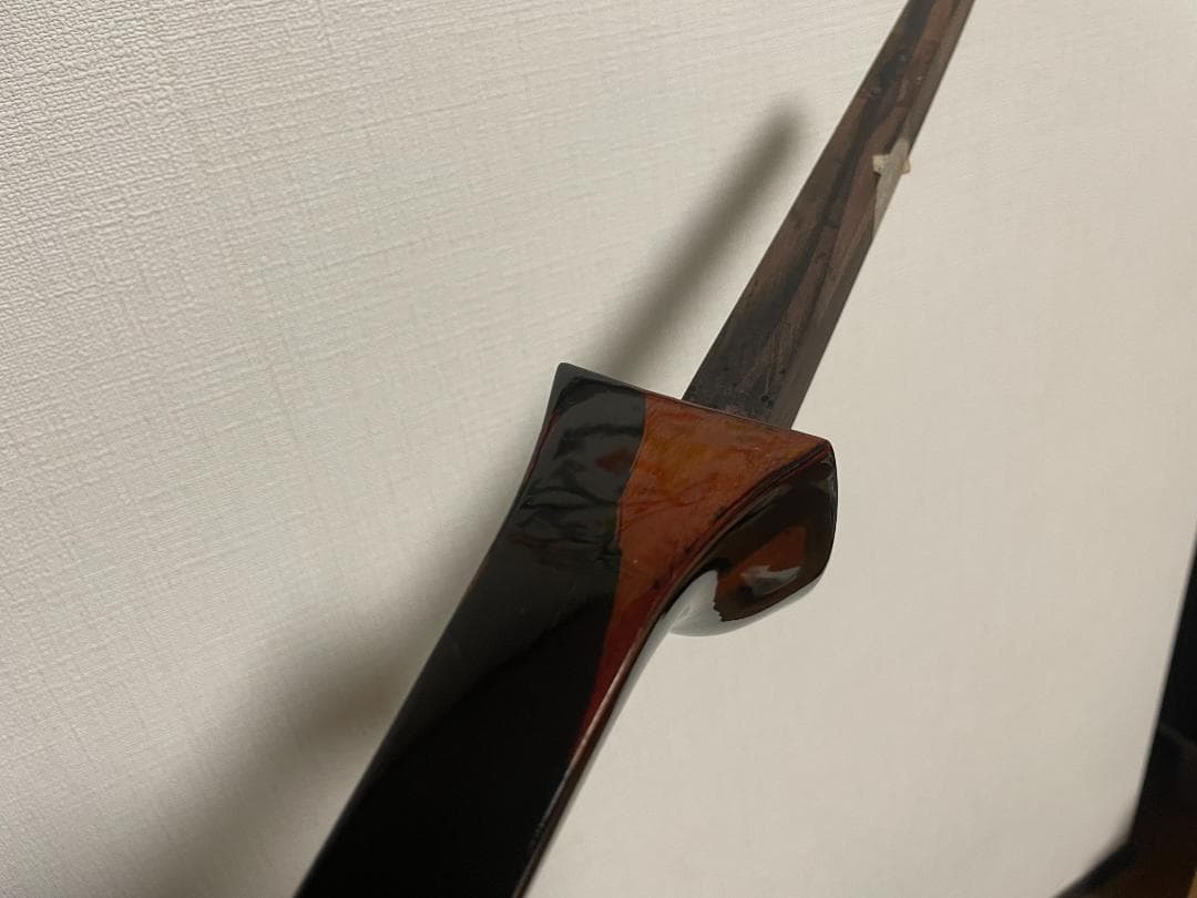 沖縄　三線（さんしん）～黒木の棹・本皮一枚張り