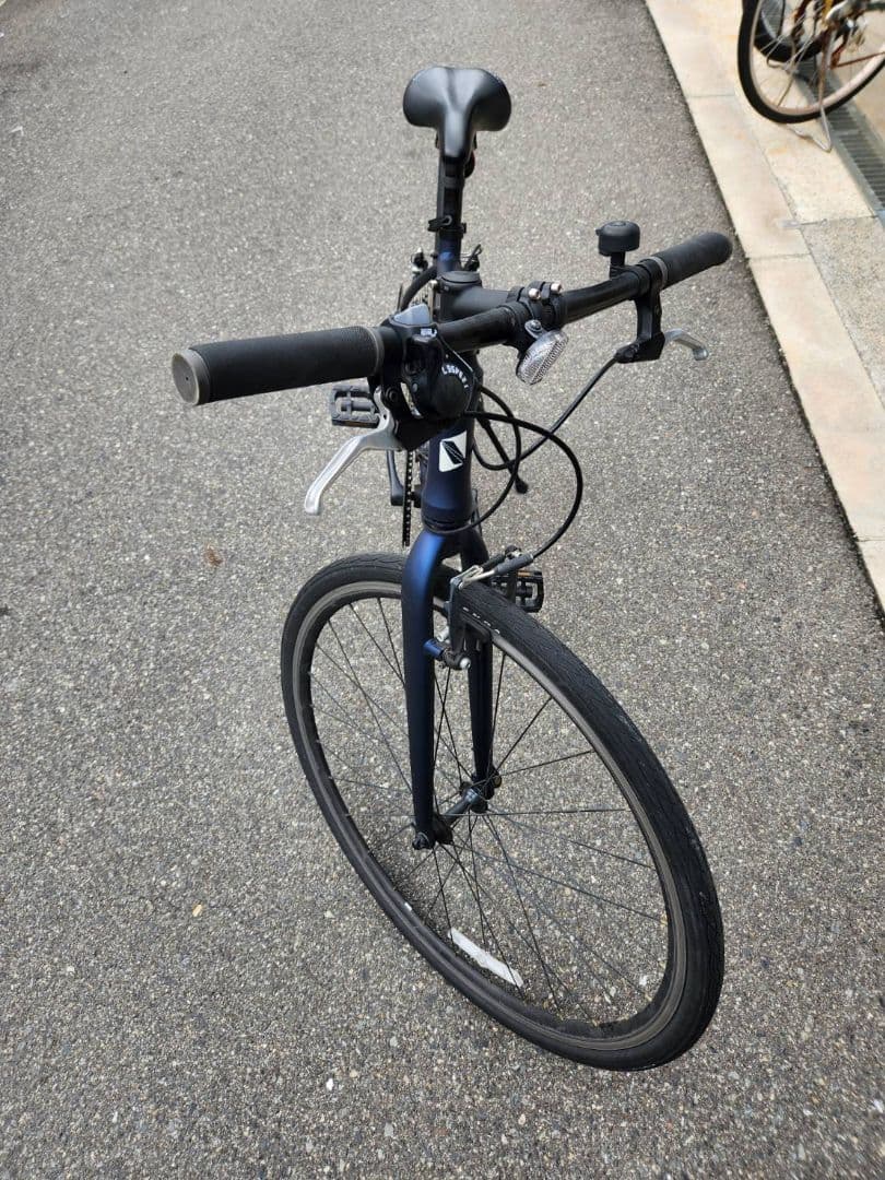 ５日間限定お値下げ★NESTO クロスバイク ネイビー7段変速