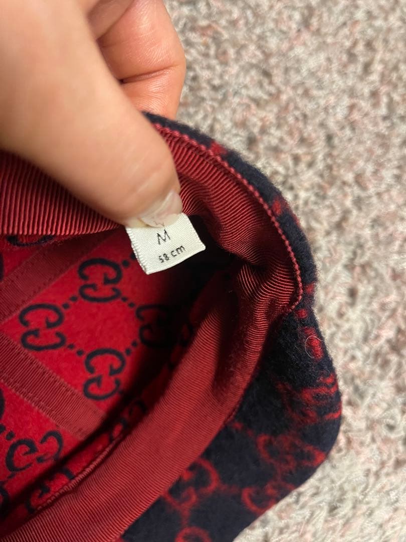 Gucci ベレー帽 黒と赤 GGロゴ