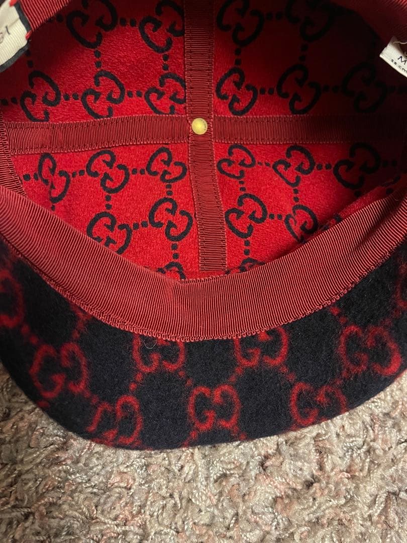 Gucci ベレー帽 黒と赤 GGロゴ