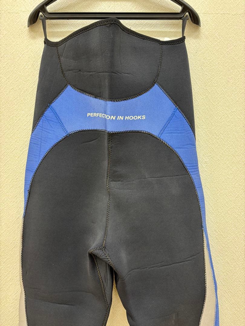 オーナー　鮎タイツ