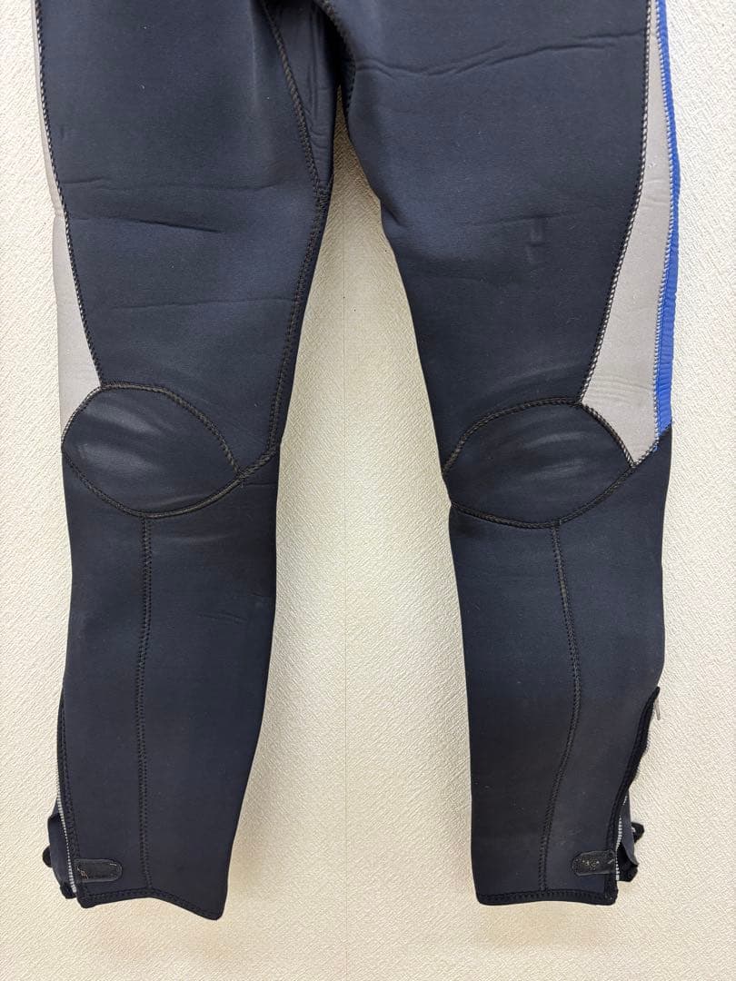 オーナー　鮎タイツ