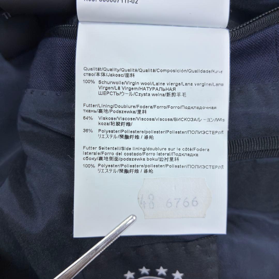 美品　近年モデル　ヒューゴボス　サッカードイツ代表モデル　トラベルジャケット　L