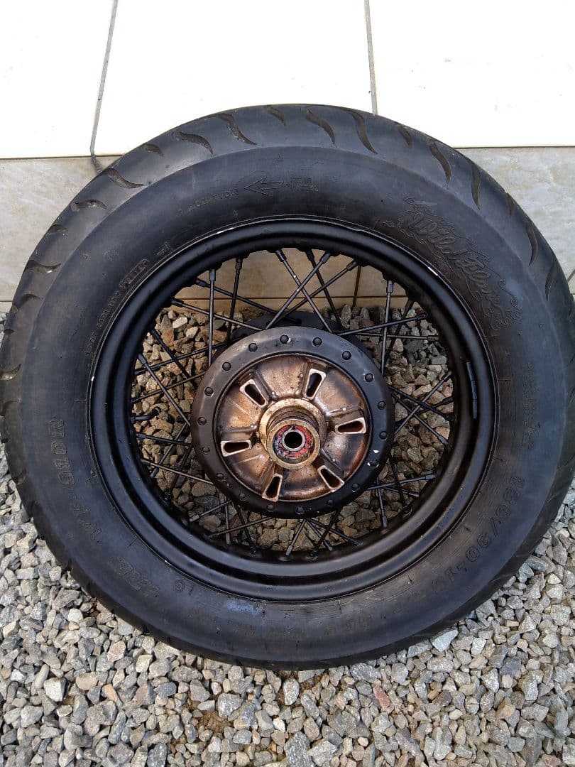 SR400の15インチ リアホイール タイヤセット - メルカリ