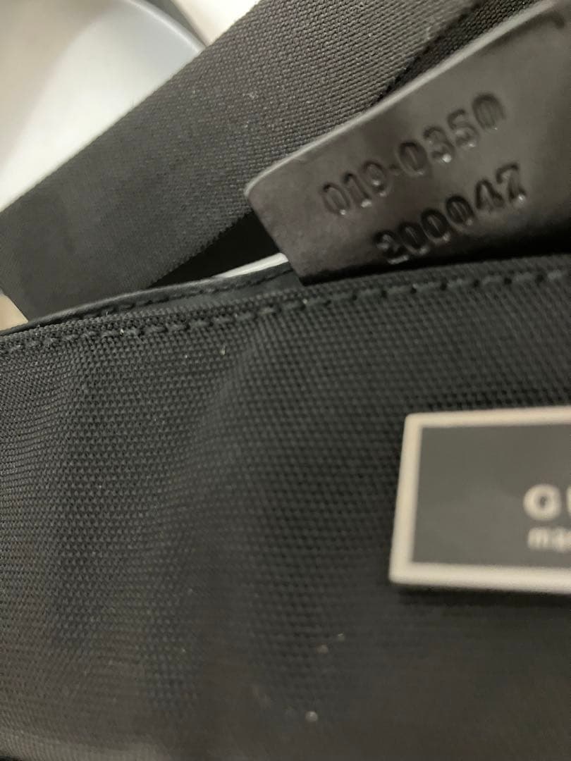 美品　GUCCI 斜め掛け　ボディショルダー